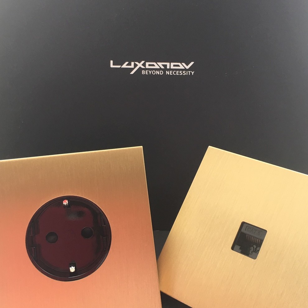 Luxonov Латунь