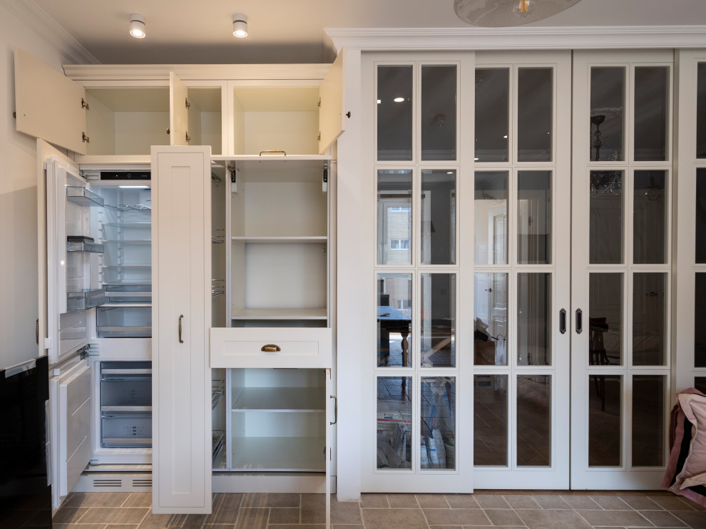 Элегантная кухня в неоклассическом стиле