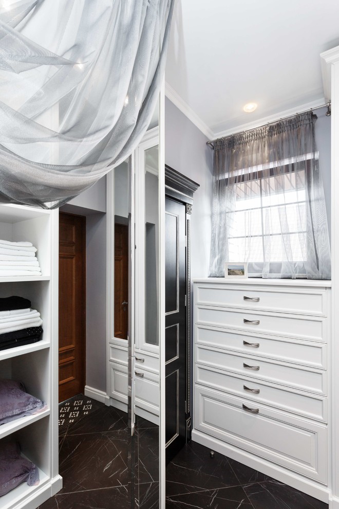 Обложка альбома: гардеробная