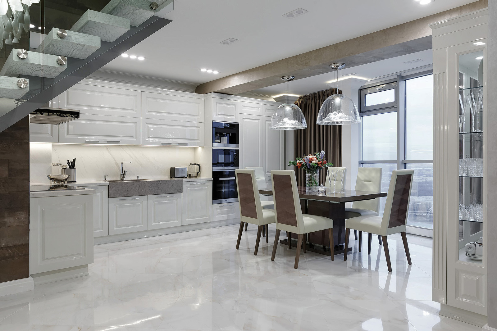 Интерьер двухуровневой квартиры с панорамными окнами, Санкт-Петербург