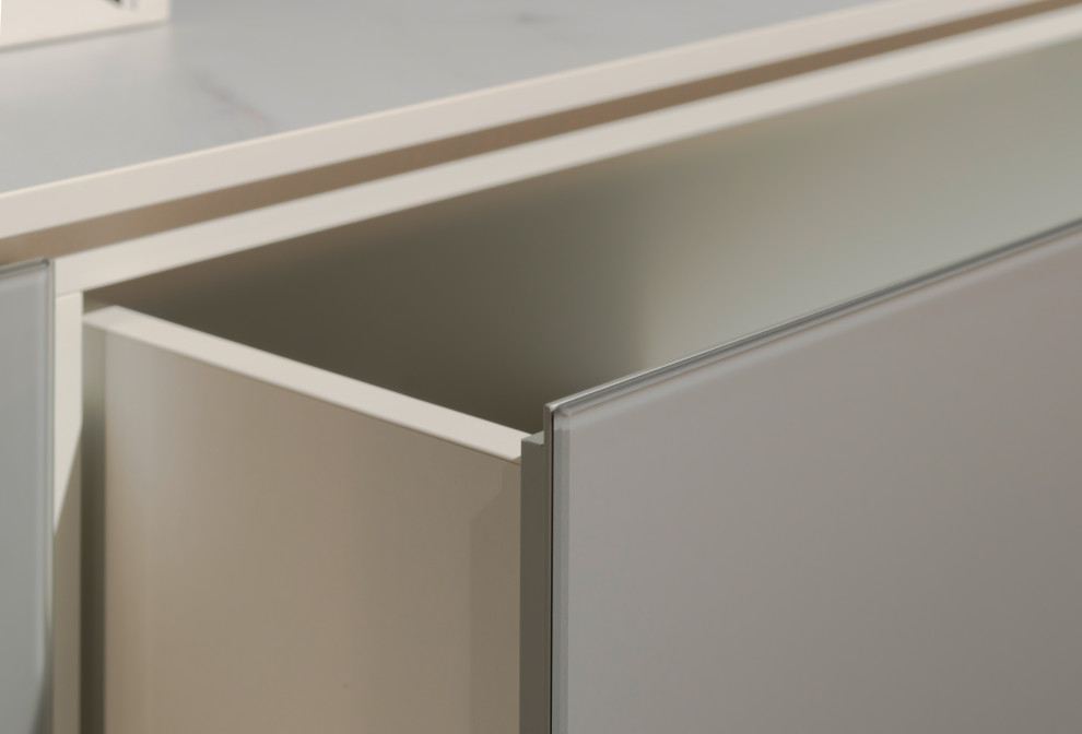 Серый комод raumplus с выставки IMM Cologne 2020