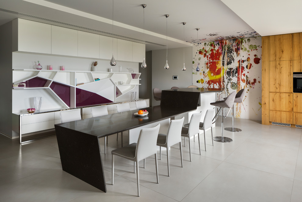 On the verge of illusion