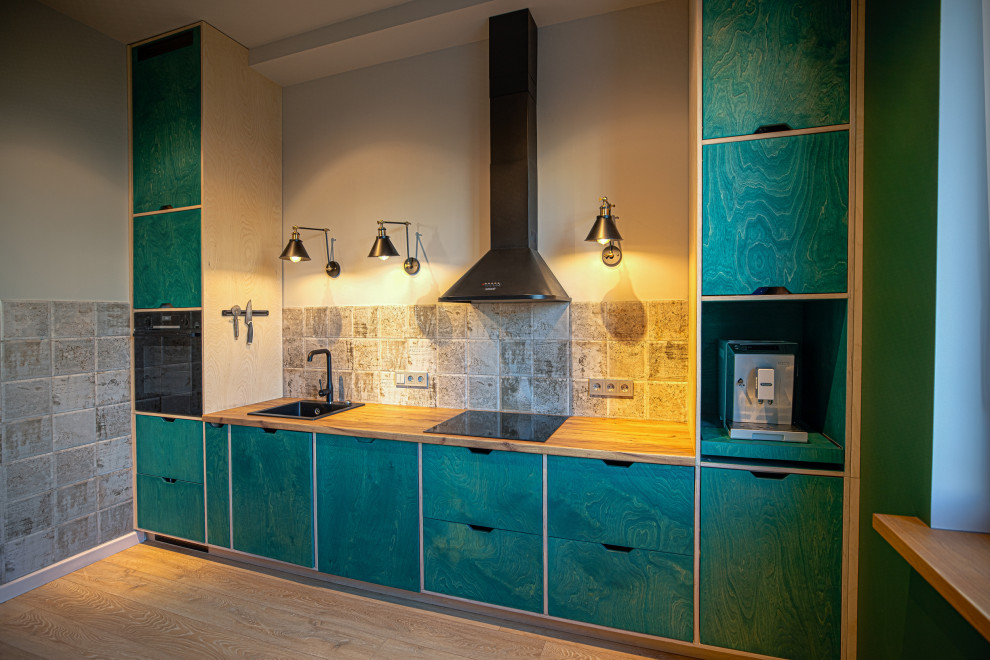 Кухня из фанеры с открытыми торцами ящиков.