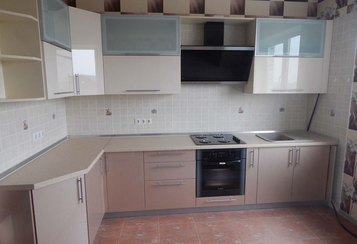 Кухни с фасадами из пластика