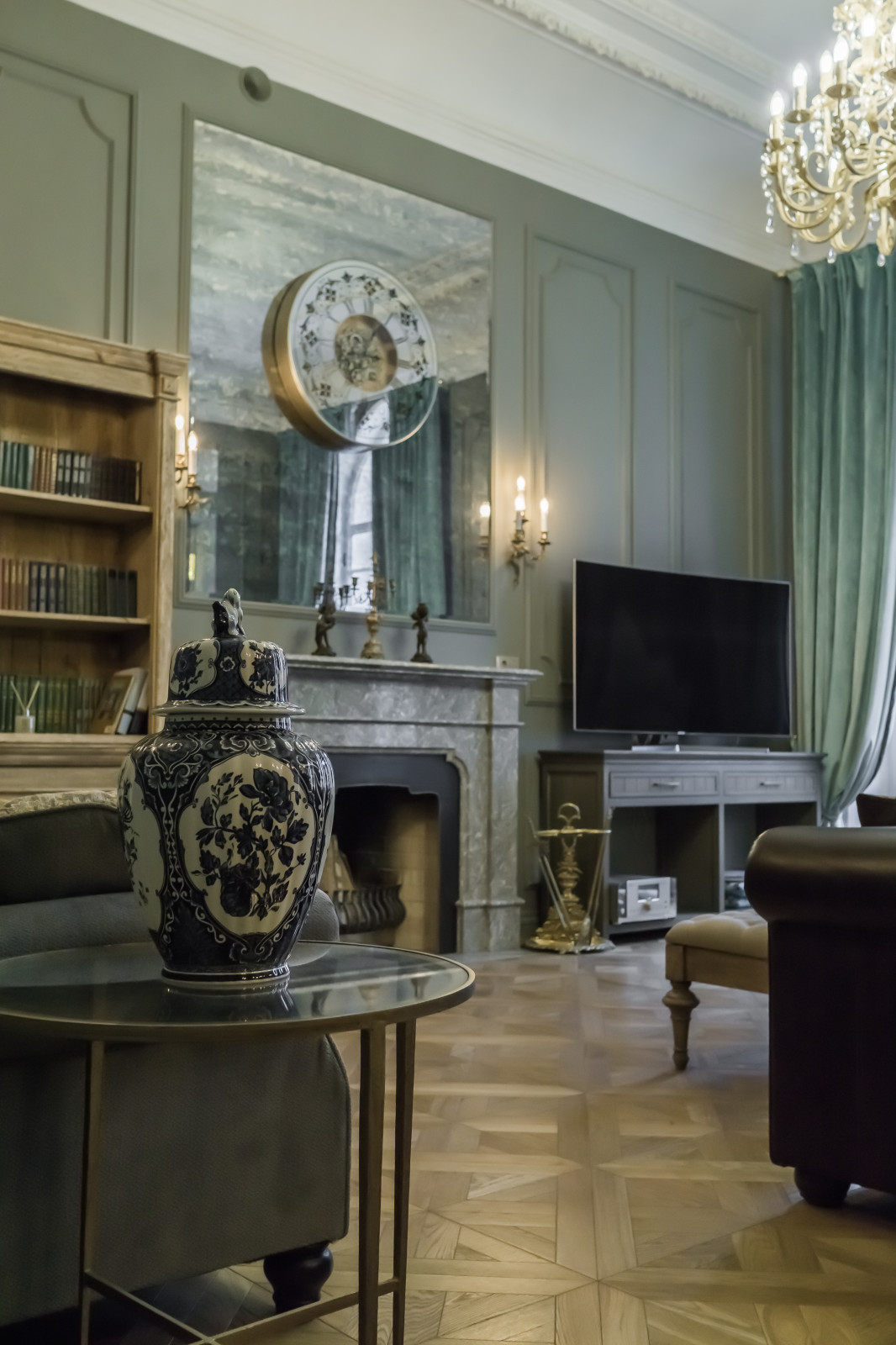 CHATEAU DE LA PETROGRADKA