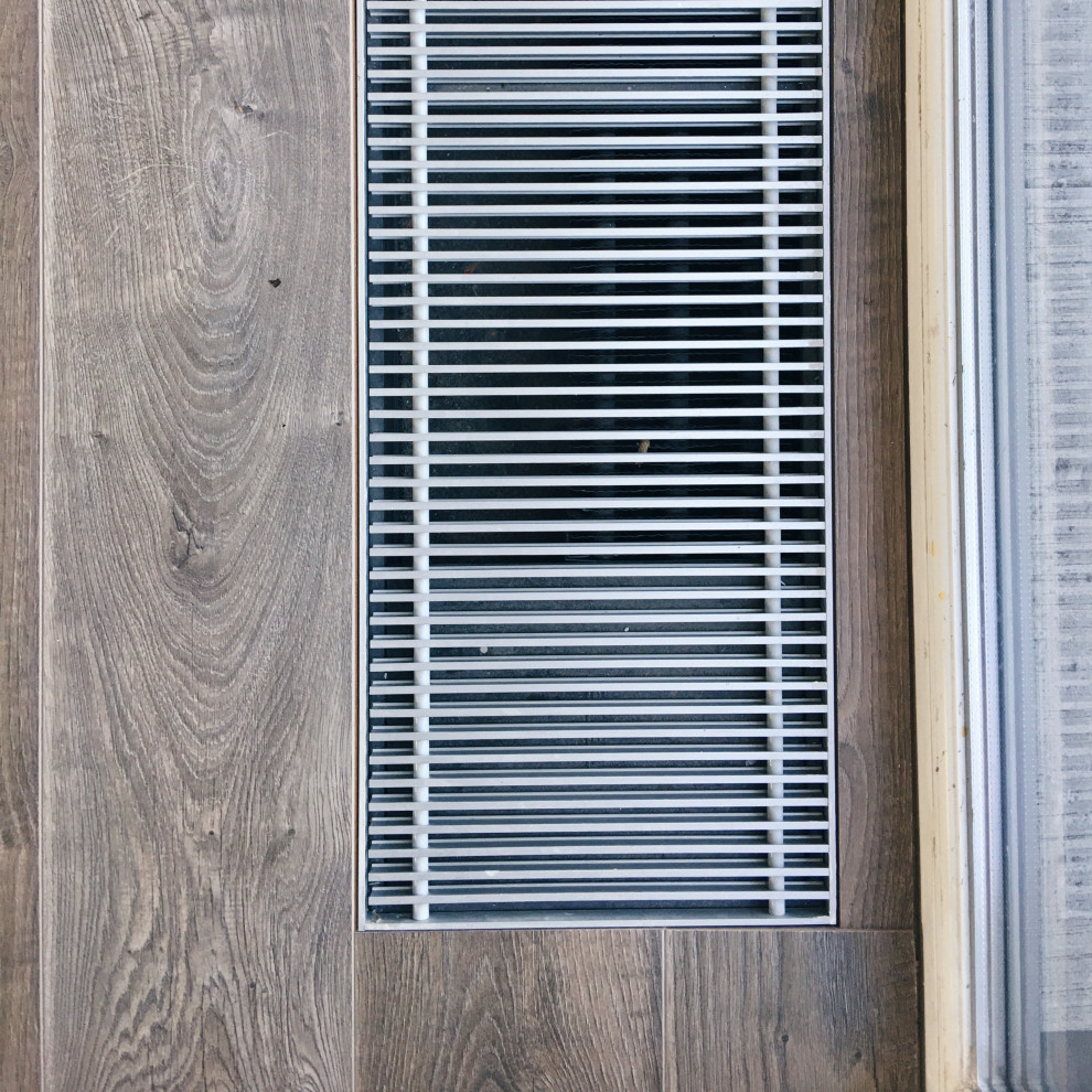 Конвекторный обогреватель в полу