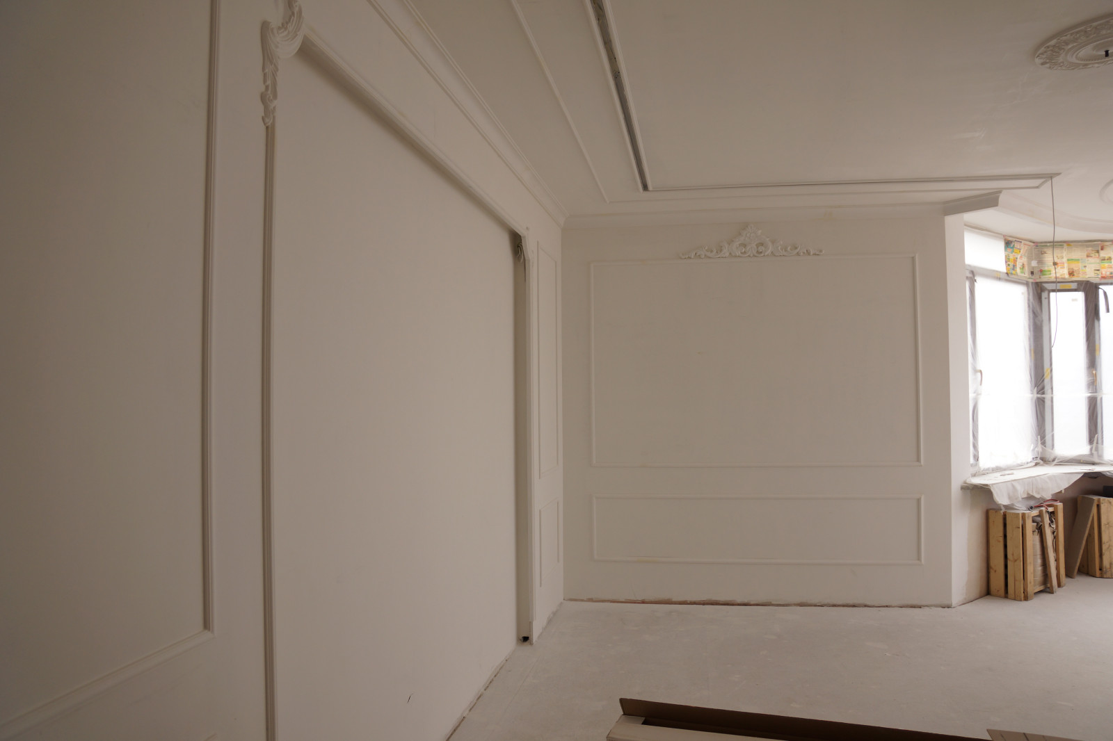 Обложка проекта: подготовка поверхностей, монтаж лепнины Орак Декор