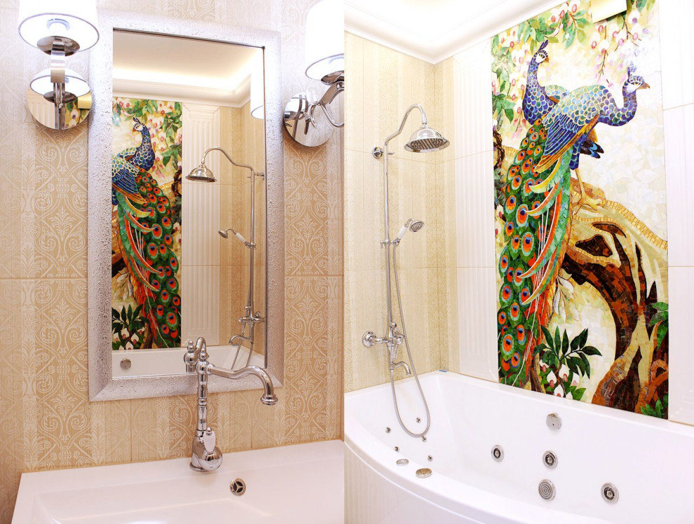 Павлины в ванной комнате