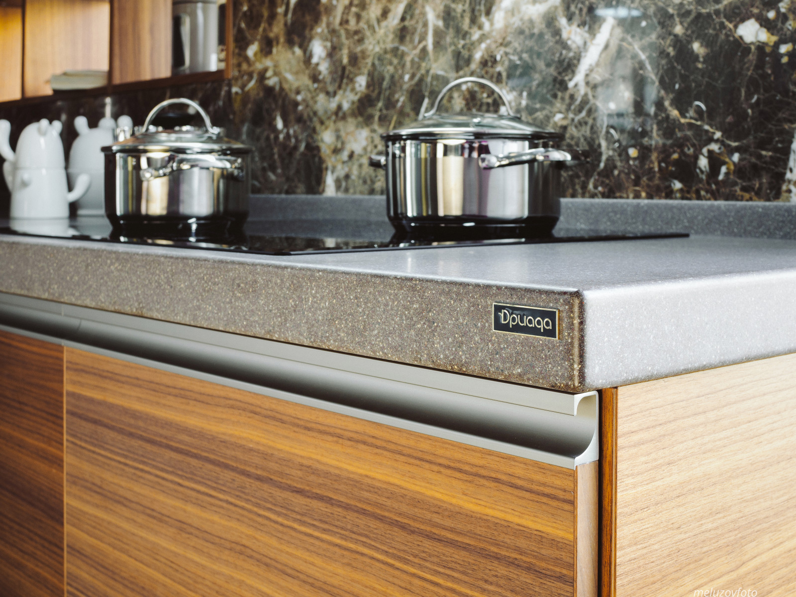 Шпонированные кухни