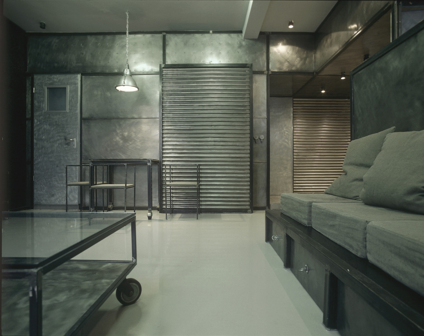 Обложка проекта: Moscow Metal Apartment