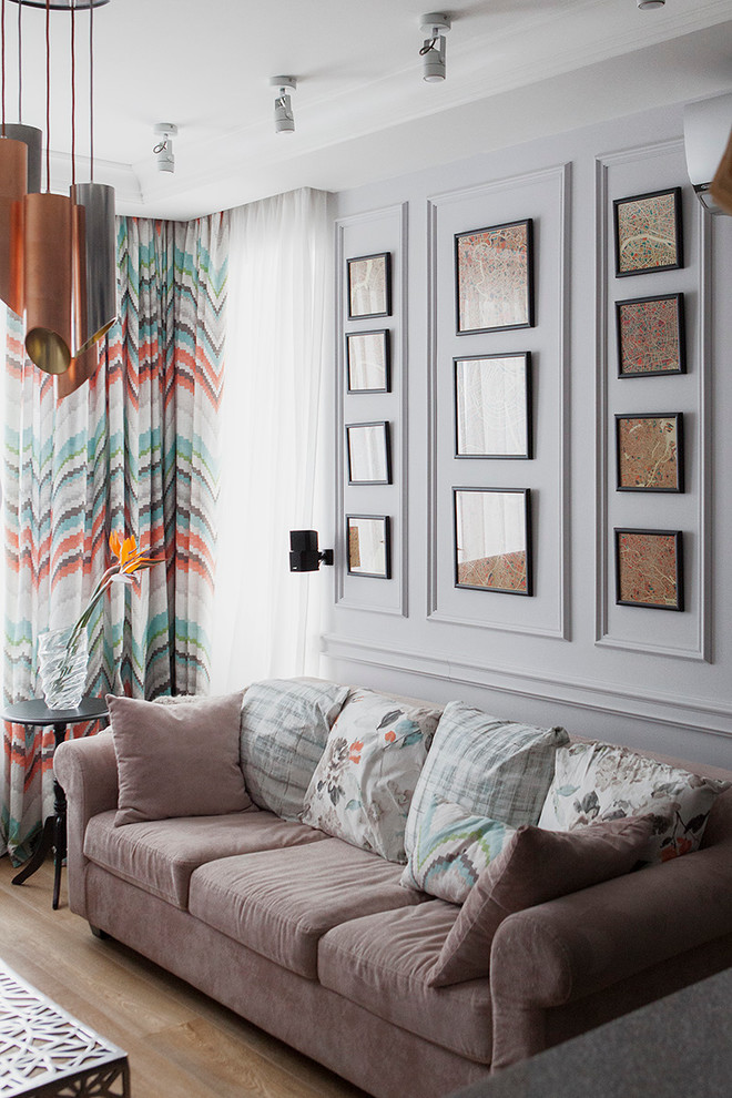 Обложка проекта: В гостях: Маленькая квартира для молодой девушки-юриста, кошки и собаки