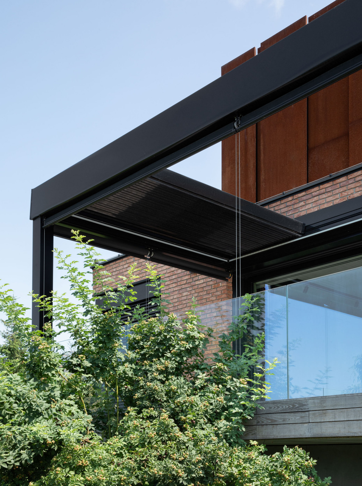 MRIIA HOUSE