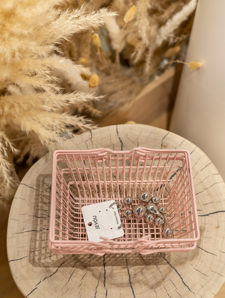 Обложка проекта: магазин украшений Jevou