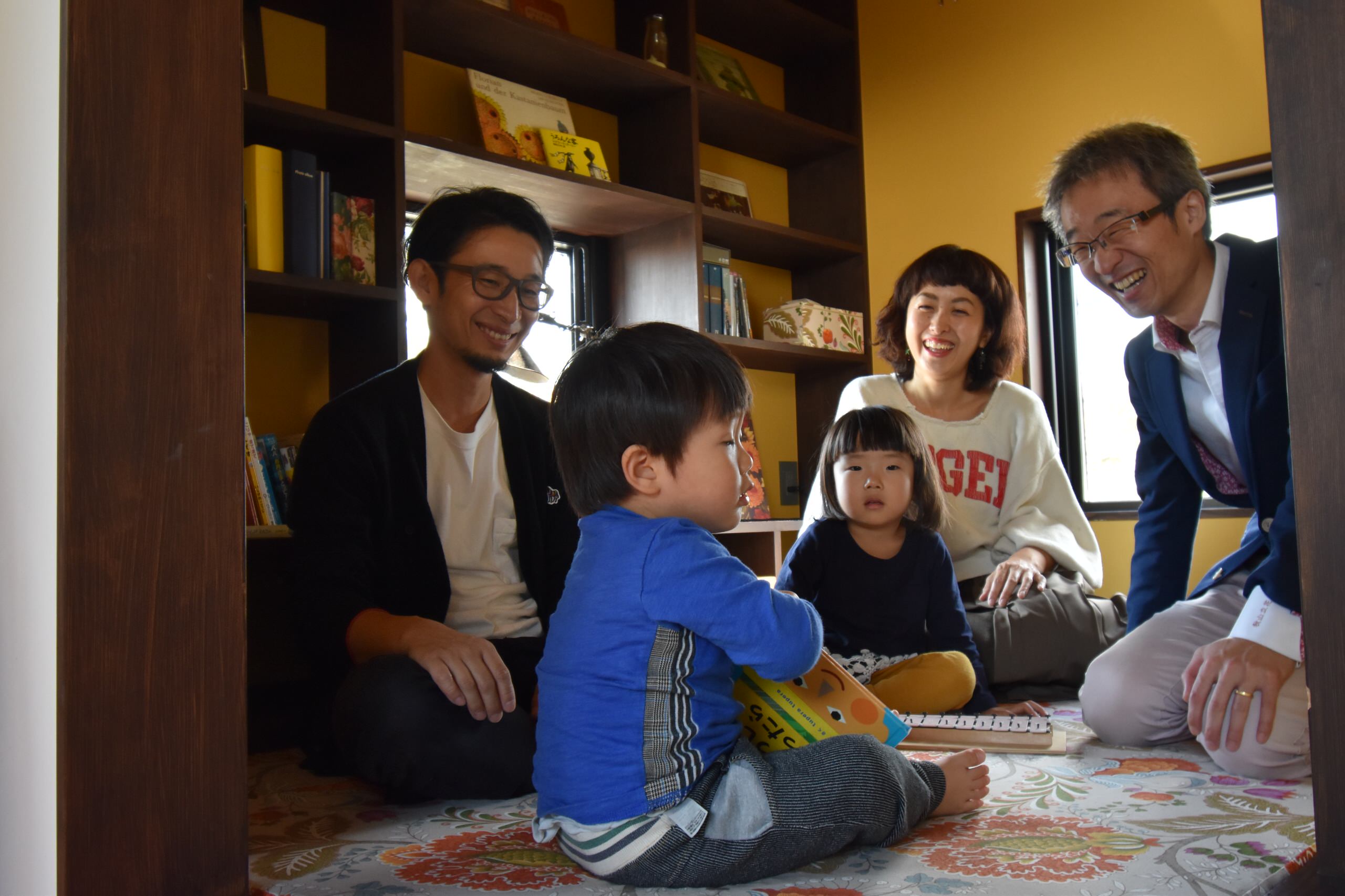 Houzz Япония: Дом с видом на сакуру и гнездом для чтения