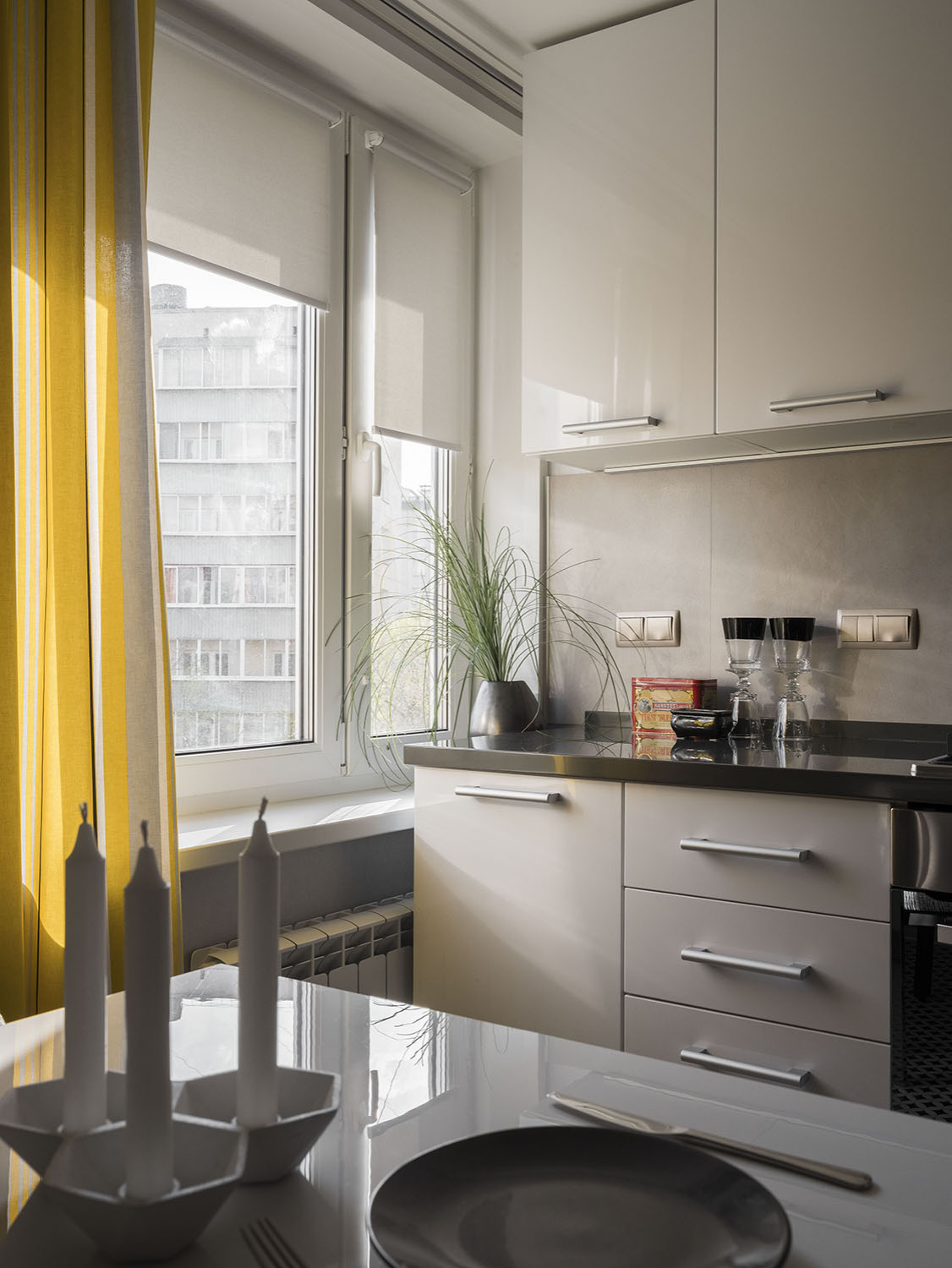 Небольшая двухкомнатная квартира на окраине Москвы. 50 кв. метров.