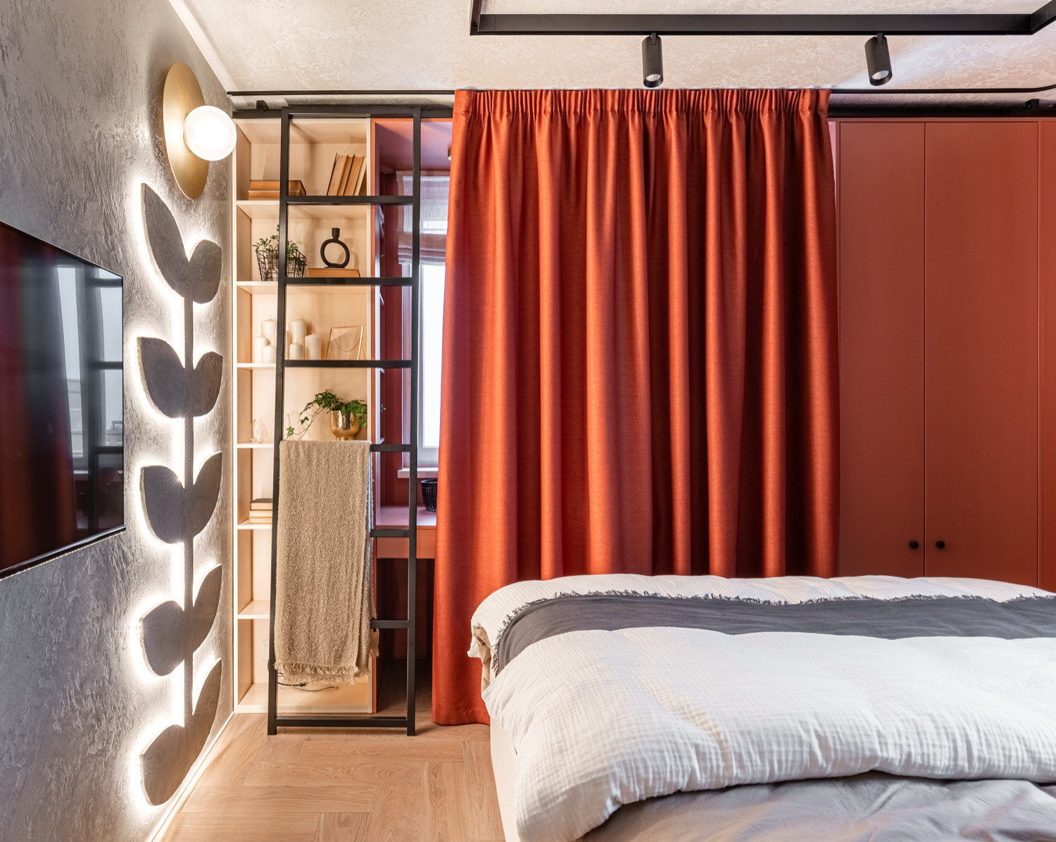 Спальня с огоньком