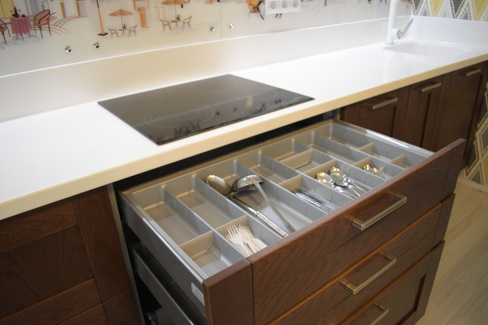 Кухня Кальвадос из массива дуба с каменной столешницей