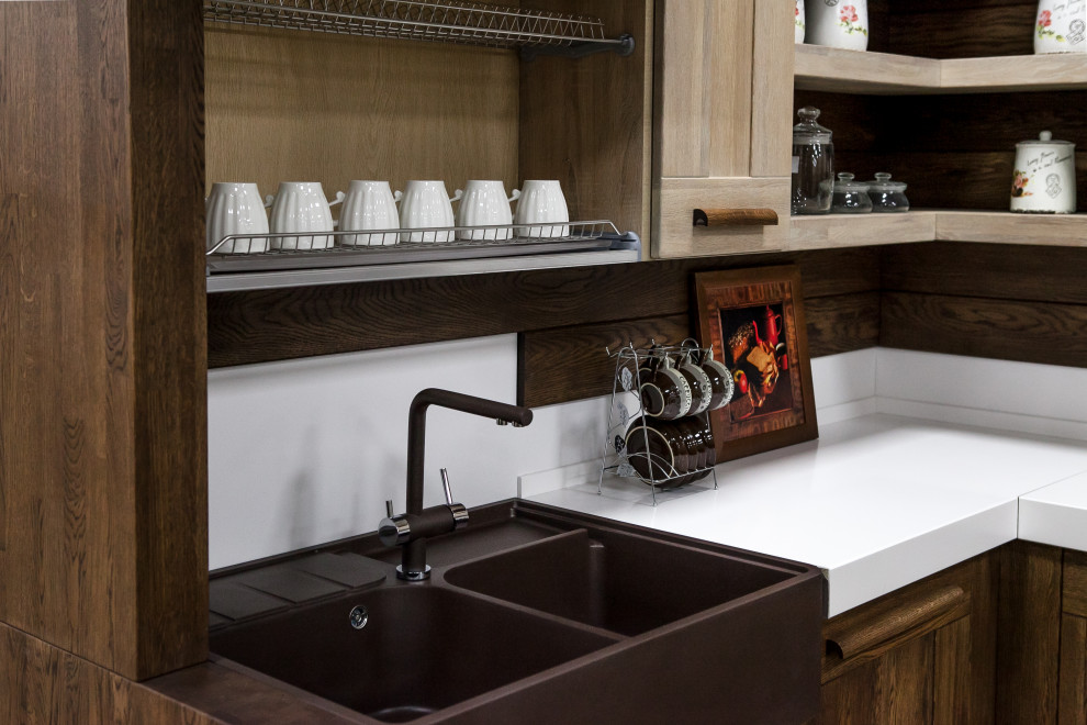 Дубовая кухня в современном стиле