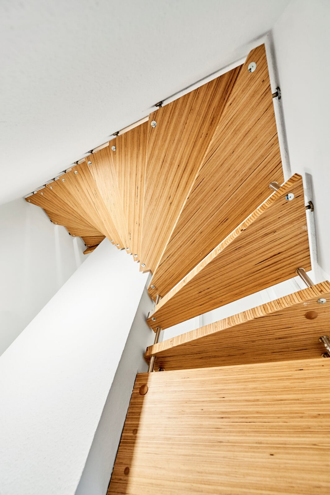 консольная лестница из BauBuche