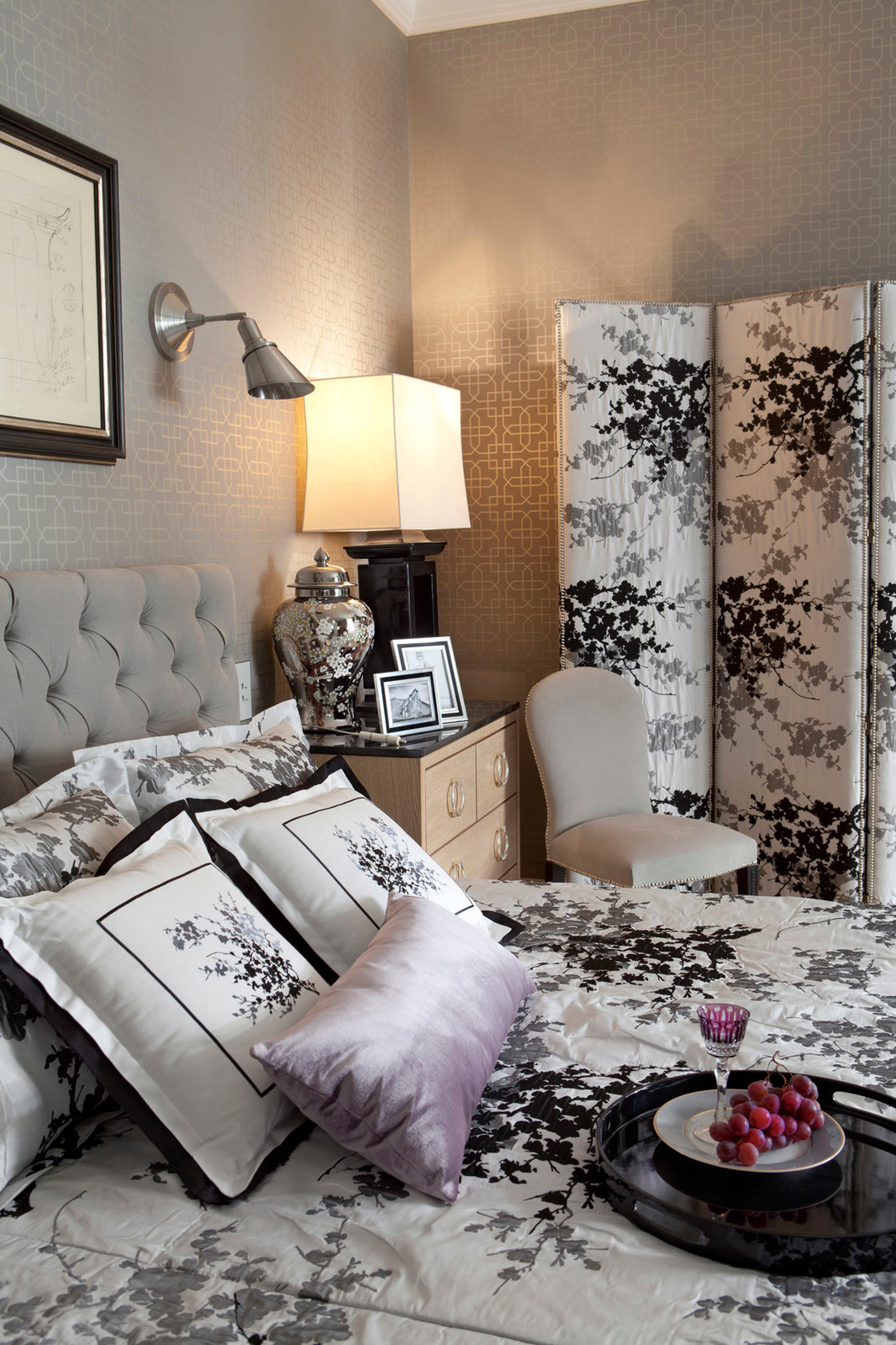 В серой дымке