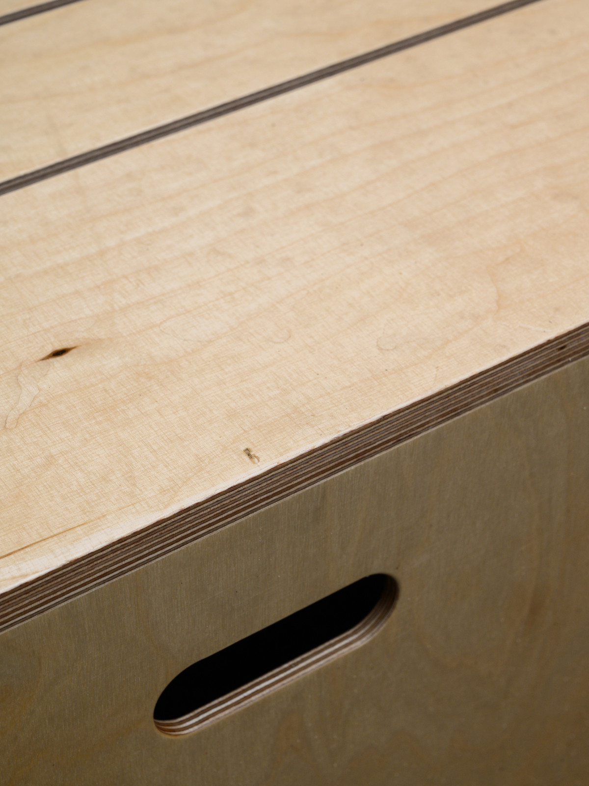 Беседка и модульные сидения из фанеры