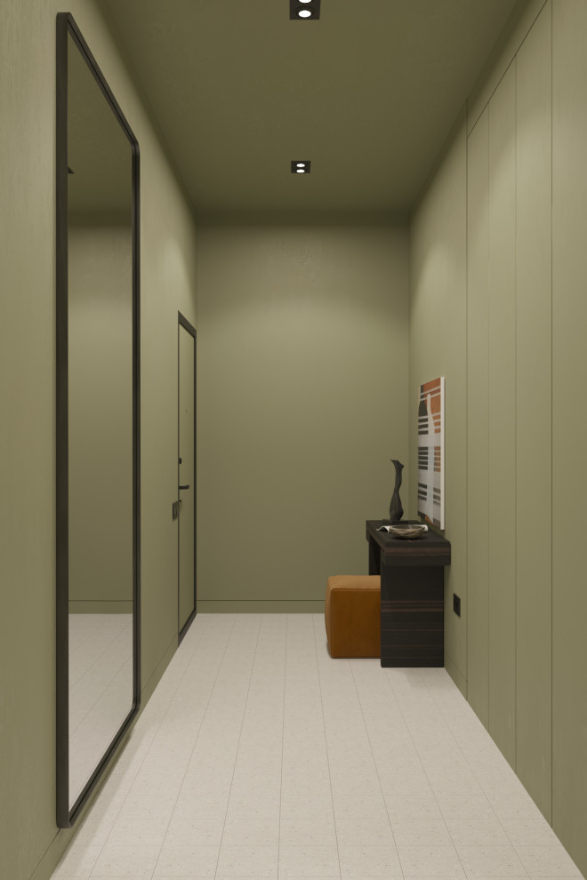 Яркая прохожая