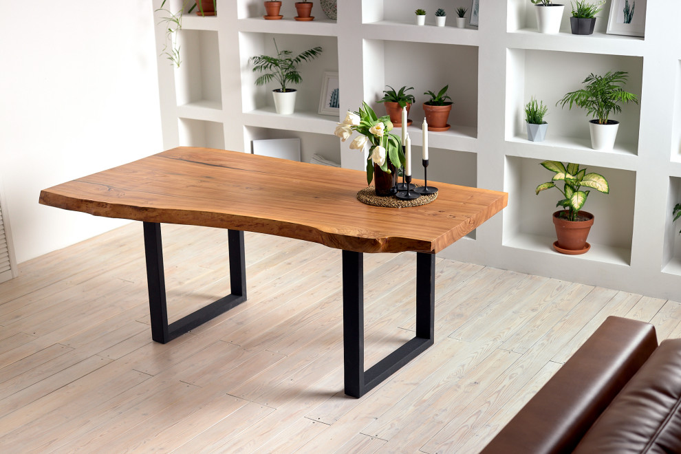 Обеденный стол из слэба карагача