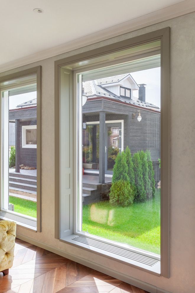 На подоконниках сделана фрезеровка