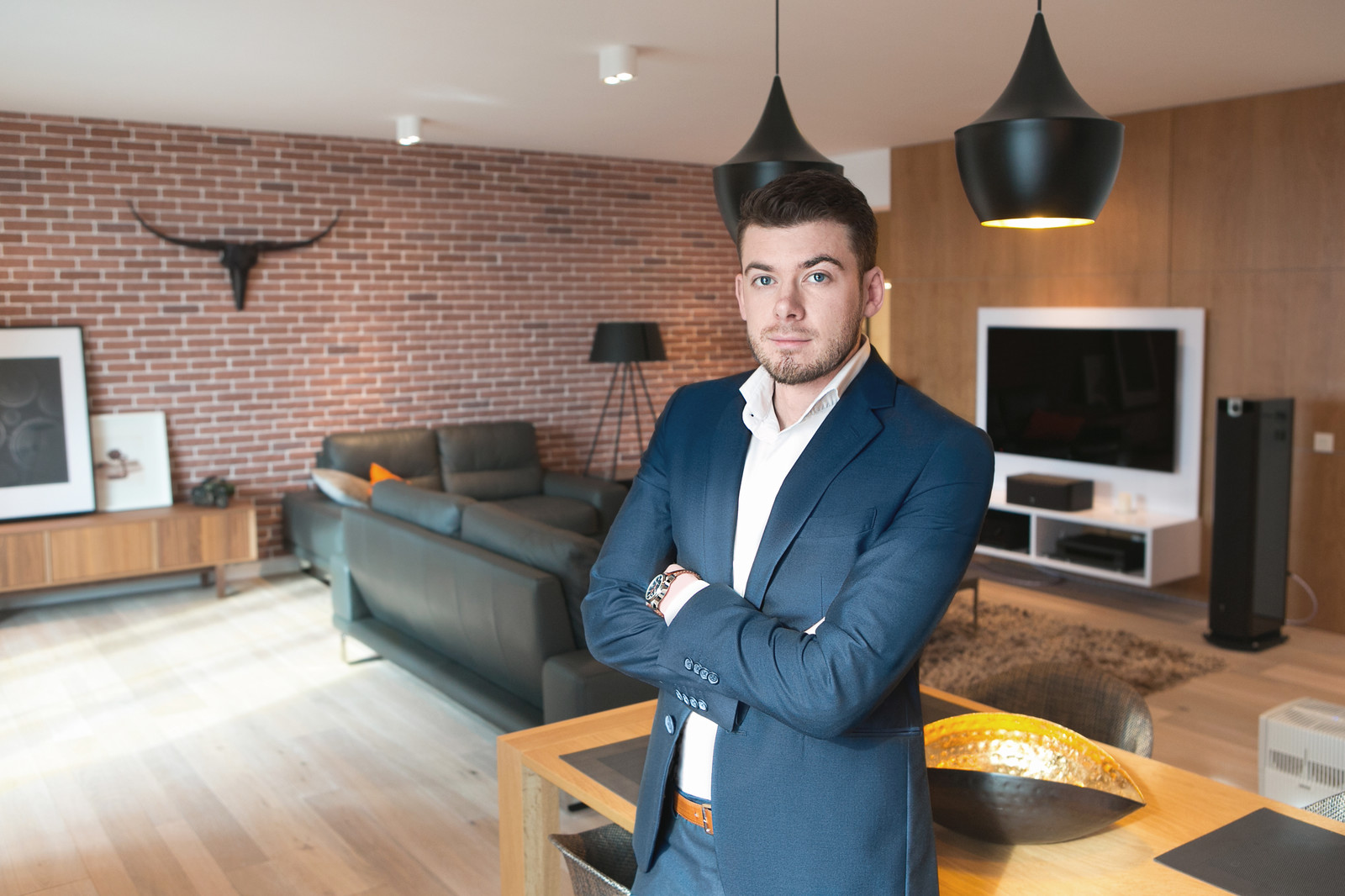 Астон Плаза в Екатеринбурге от студии Hot Walls