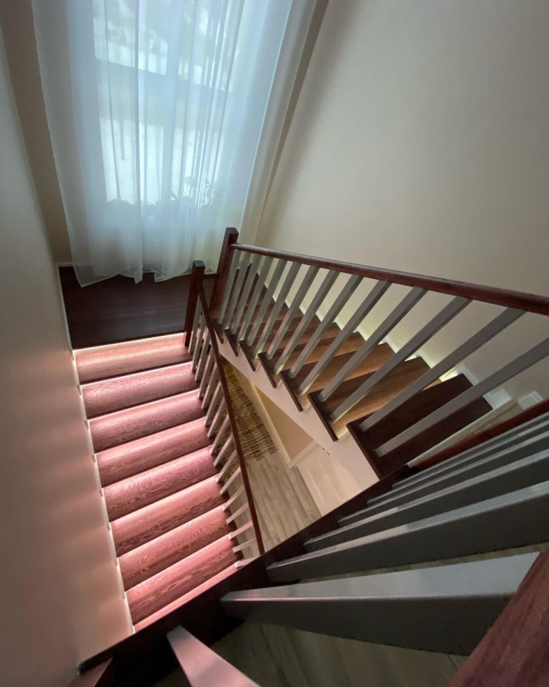 Лестница Алексея и Анны в КП Медная Подкова