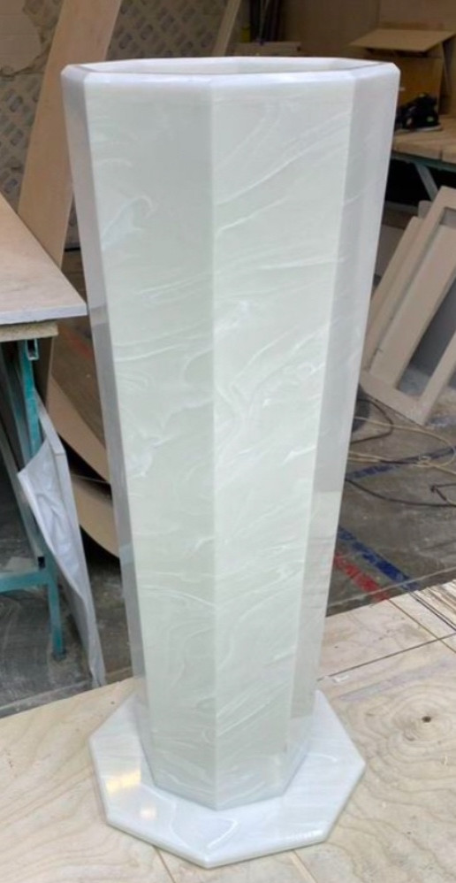 Обложка проекта: Разделочные доски и вазы из акрилового камня.