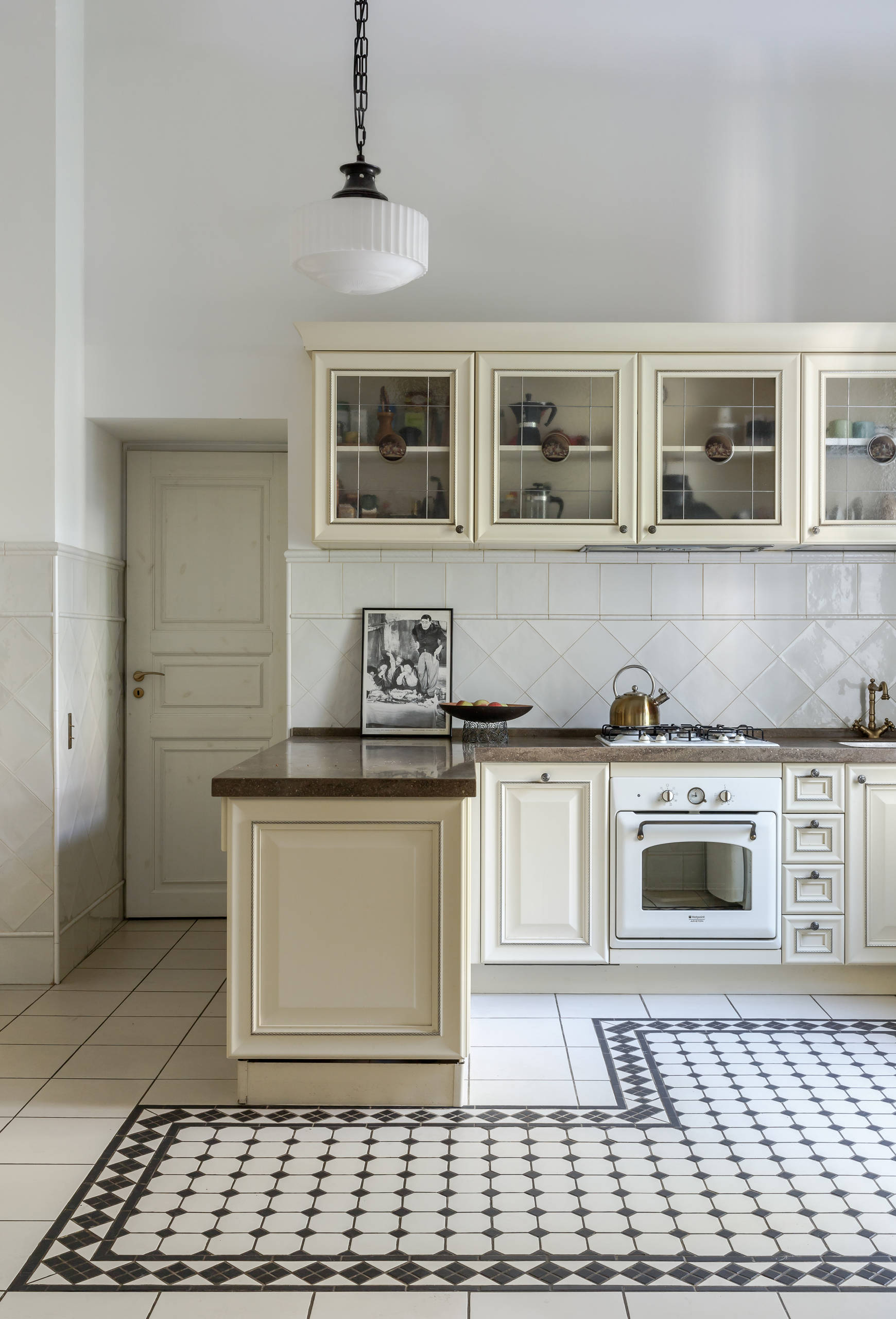 В гостях: Квартира на Патриарших, где всё восстановили