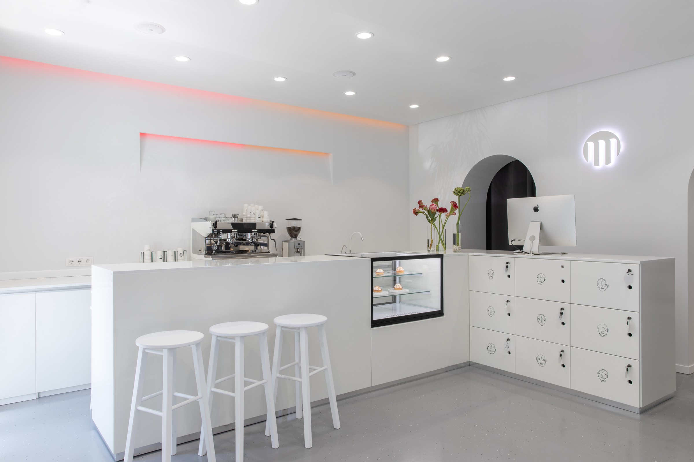 Marnie стрижки и кофе