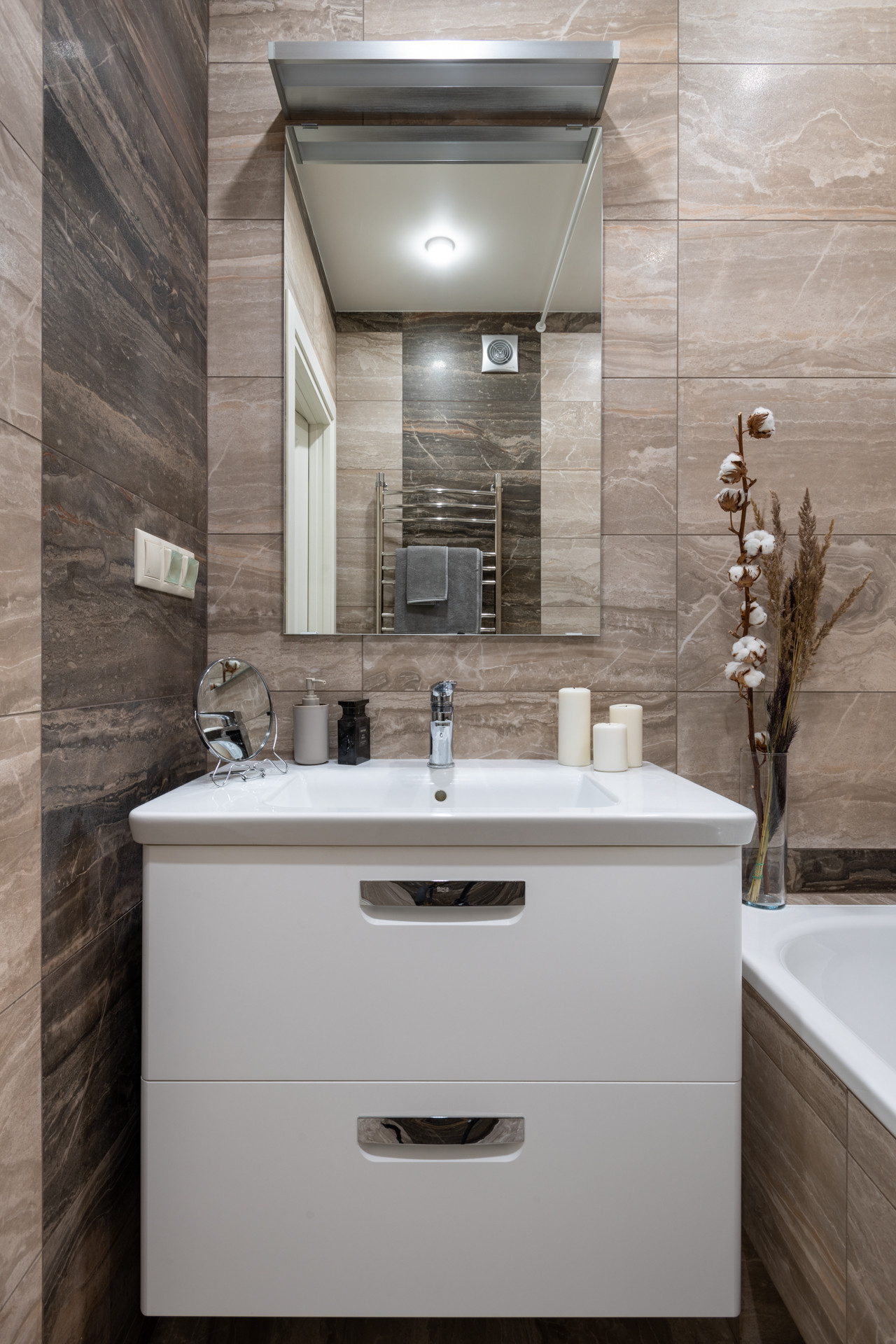 В гостях: Квартира в бежевых тонах для семьи дизайнера