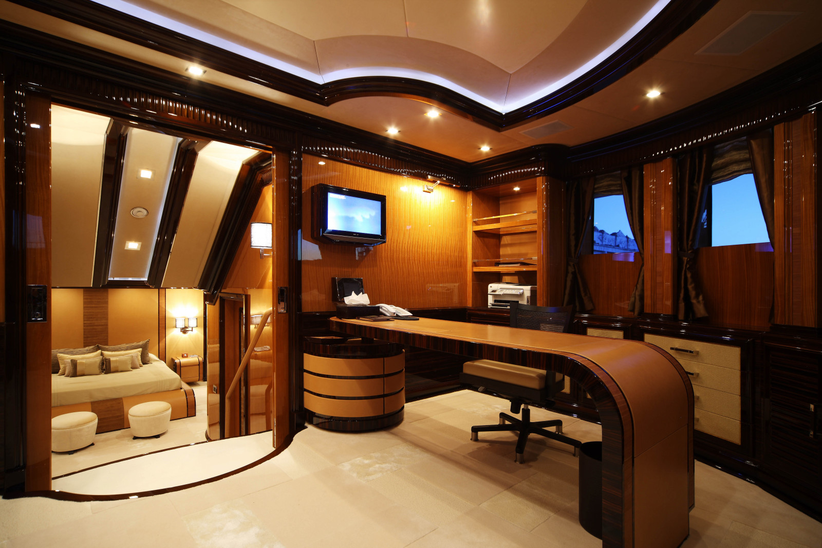 Проект яхты от итальянской компании RADICE