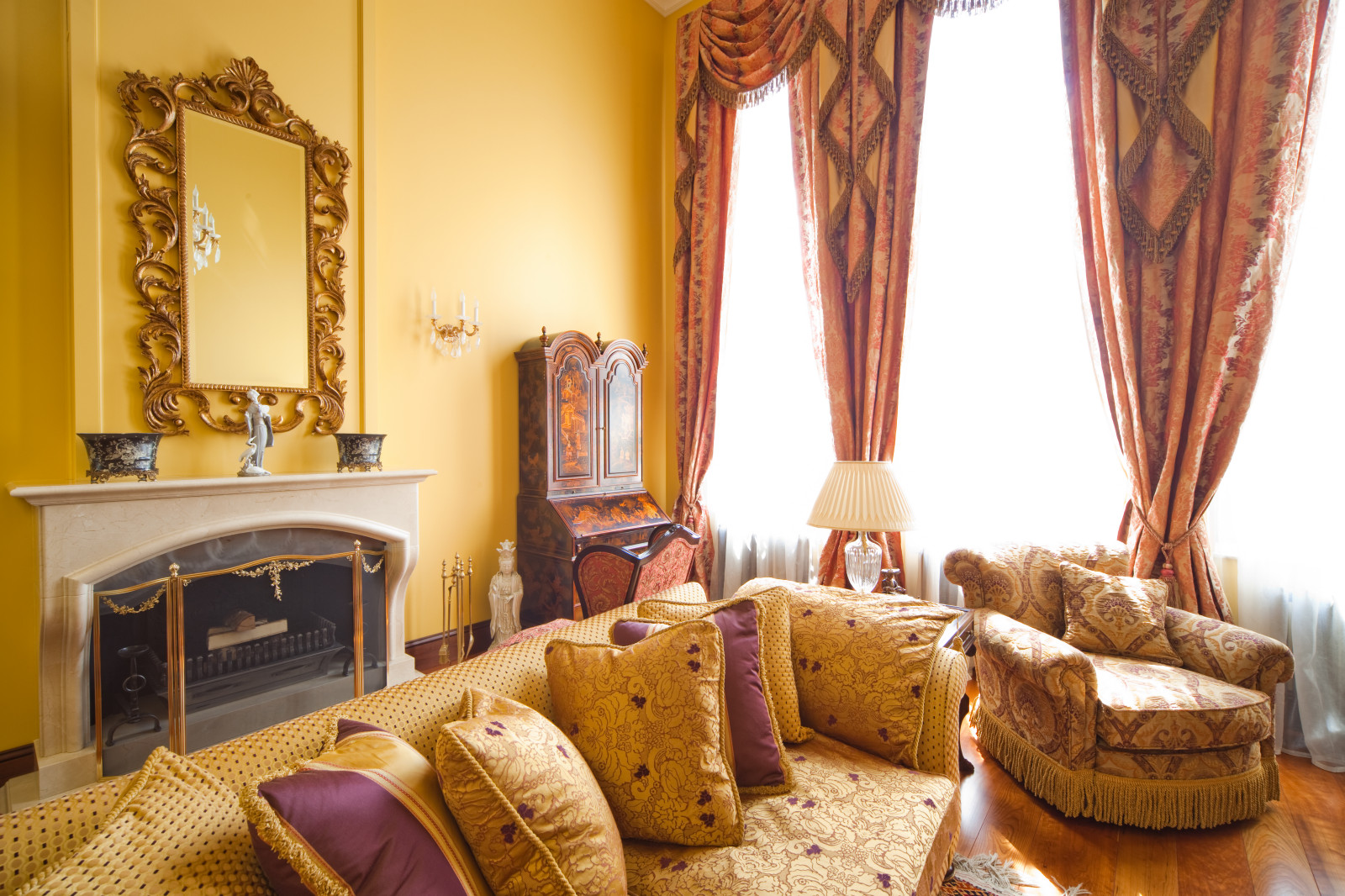 Обложка альбома: портьеры