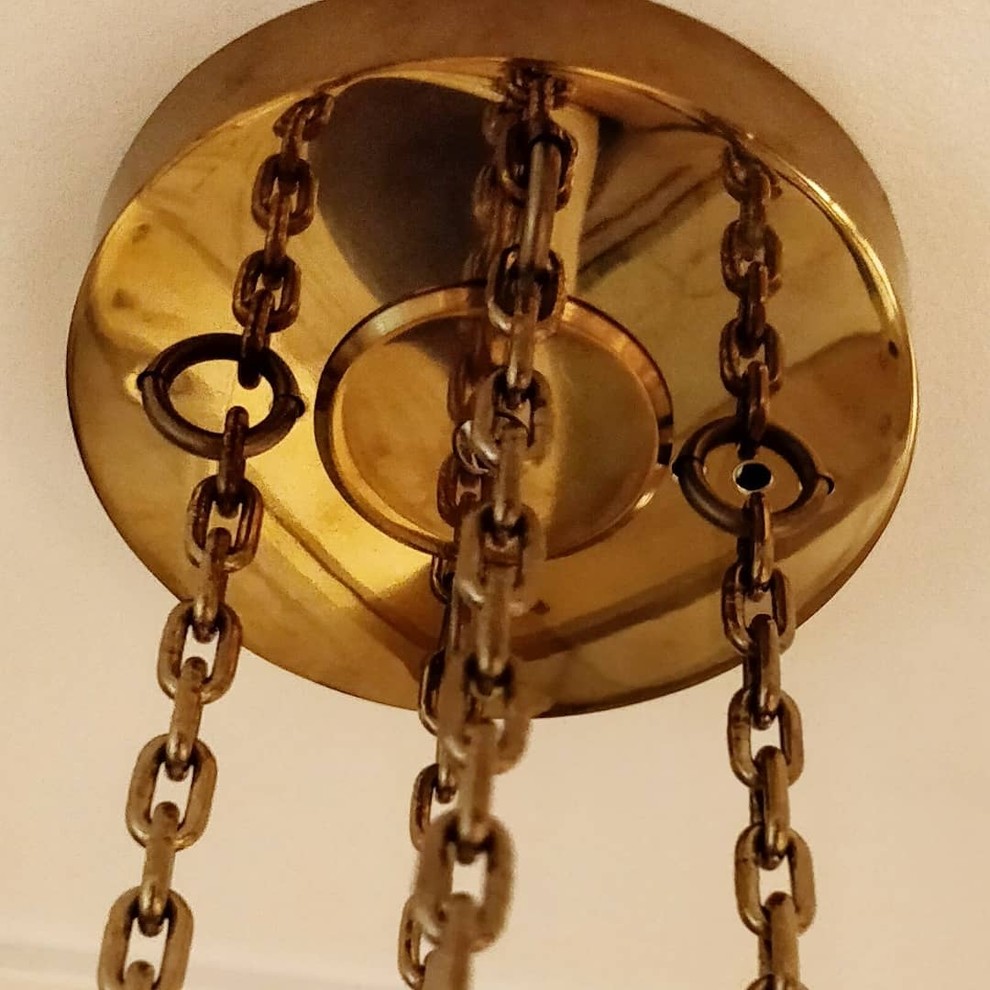 Люстры из трубочек для ресторана