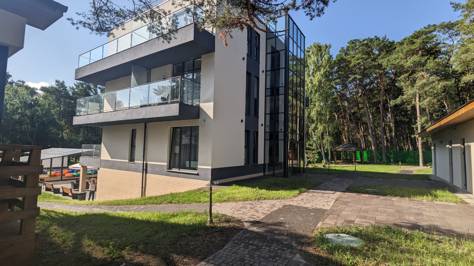 ГОСТИНИЧНЫЙ КОМПЛЕКС В ПОС. ЛЕСНОЙ НА КУРШСКОЙ КОСЕ | 2023