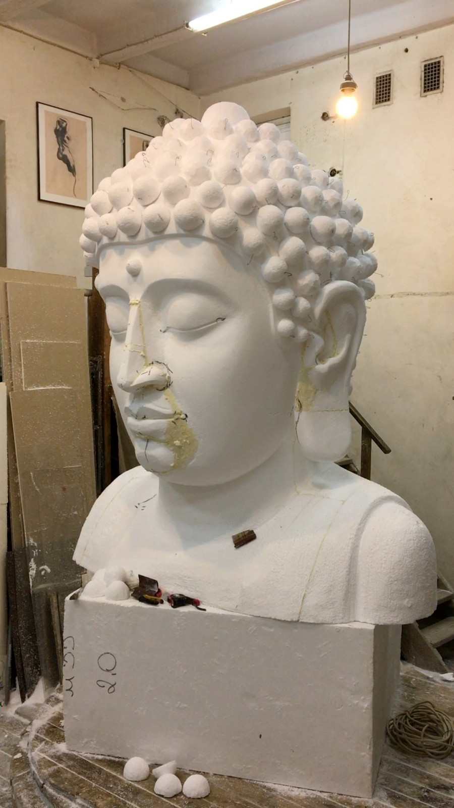 Обложка проекта: Голова Будды. 2 метра. 2017.