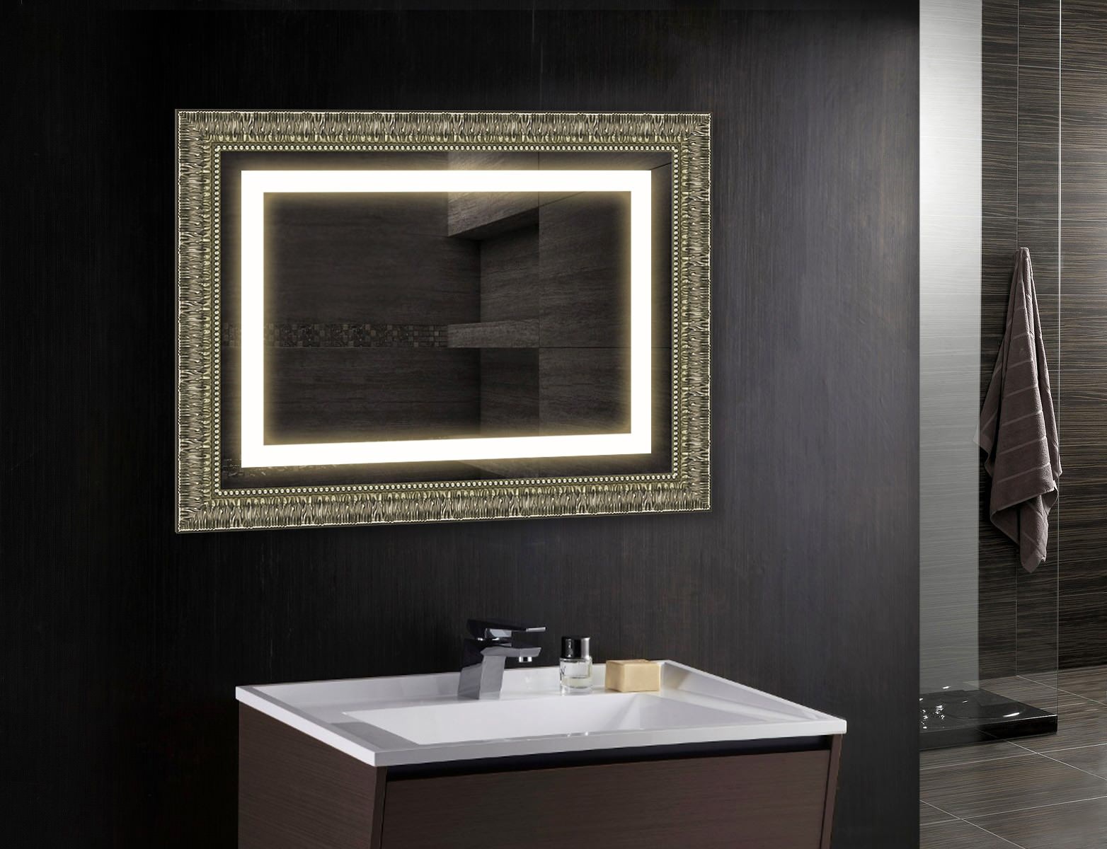 Зеркала с подсветкой в раме