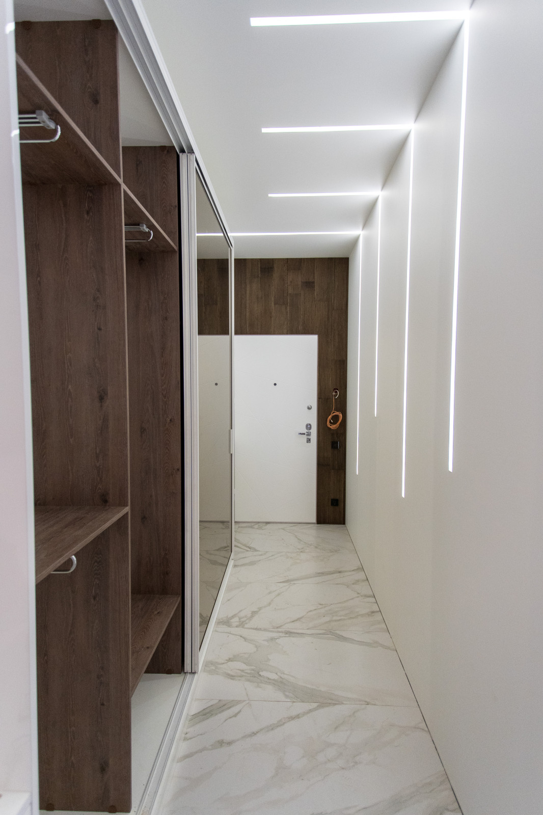 Шкаф-купе raumplus в прихожую