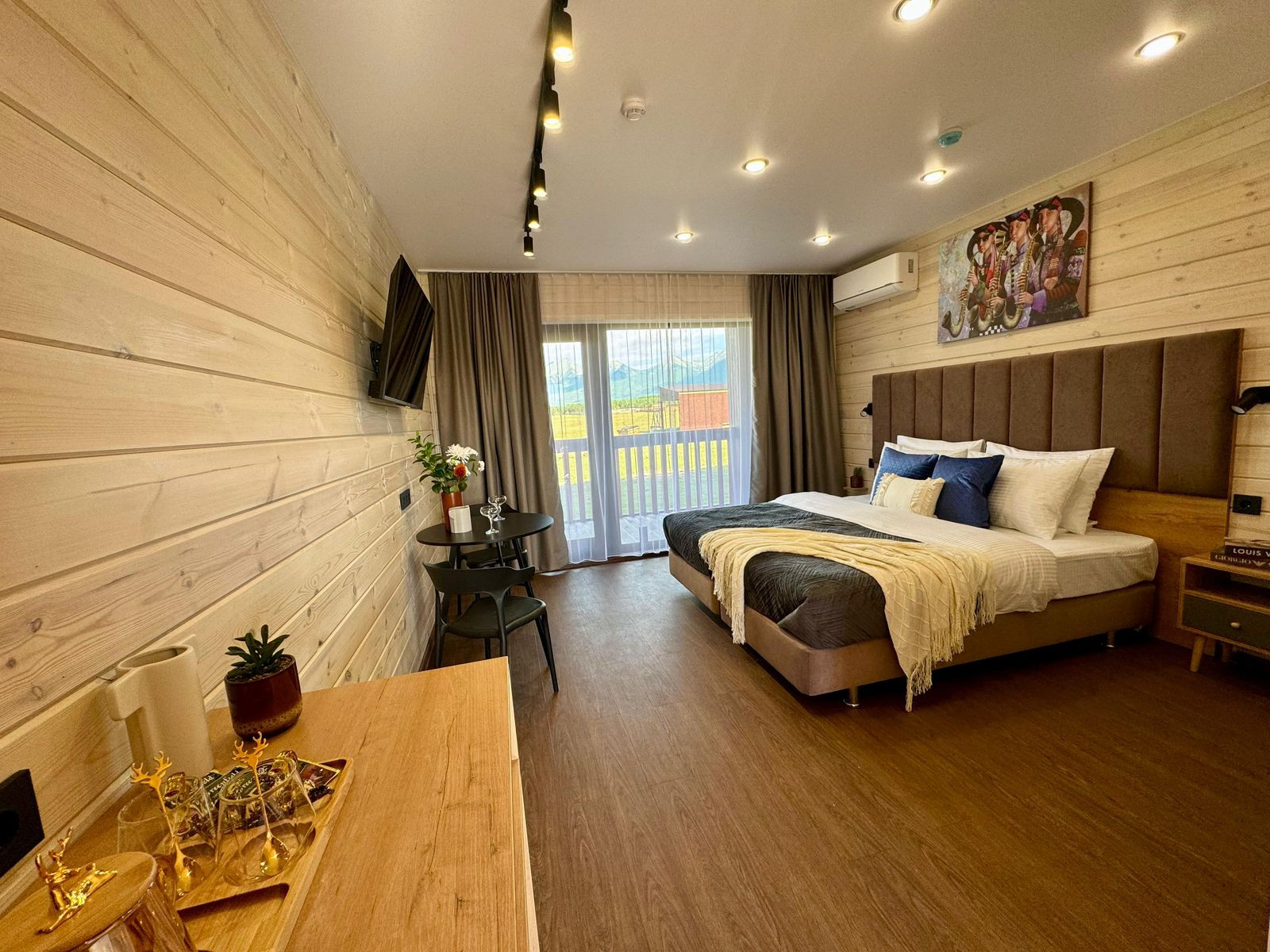 Обложка проекта: Мебель для домов и гостиниц, отелей