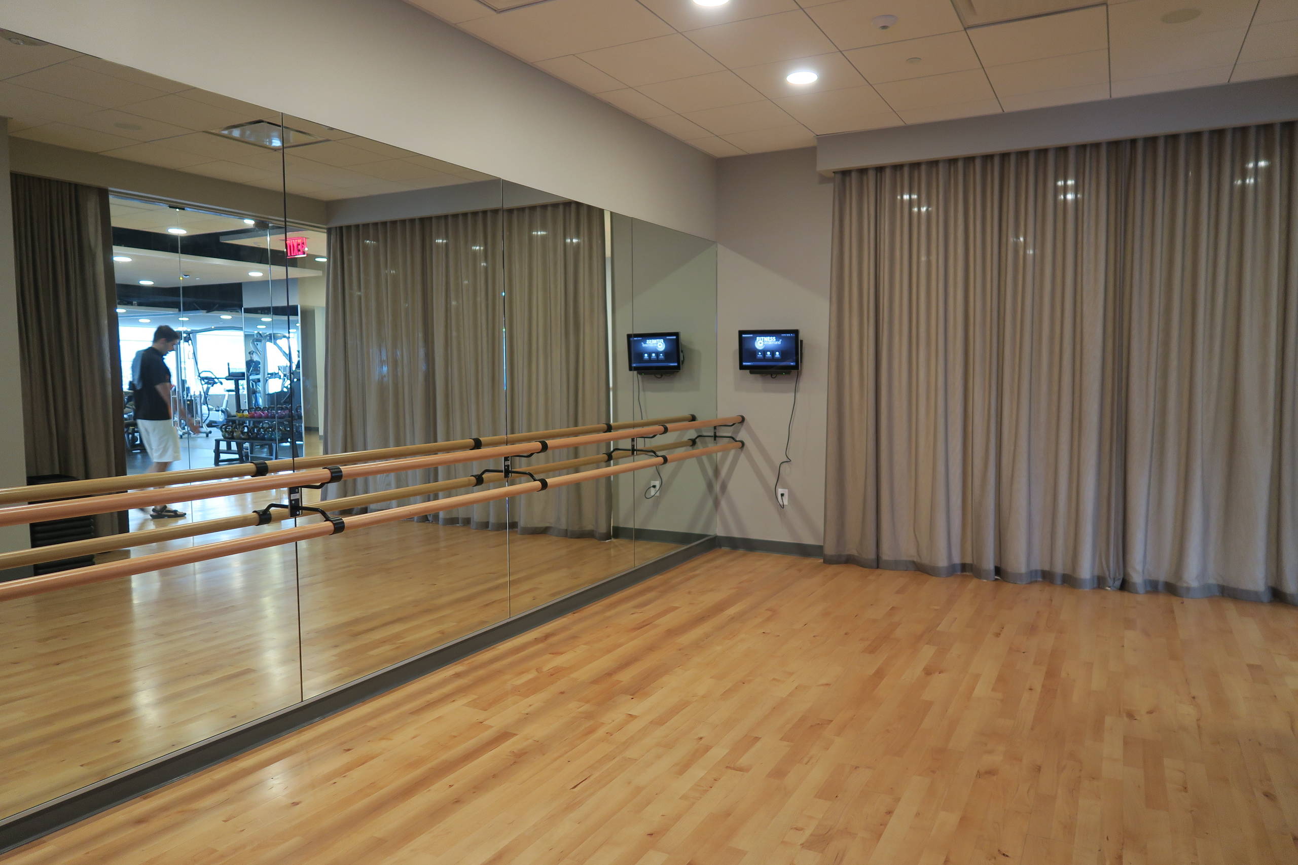 Личный опыт: Небоскреб в США, из которого нет нужды выходить