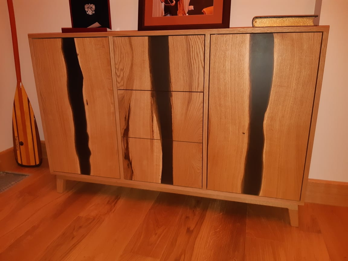 Обложка проекта: Комод