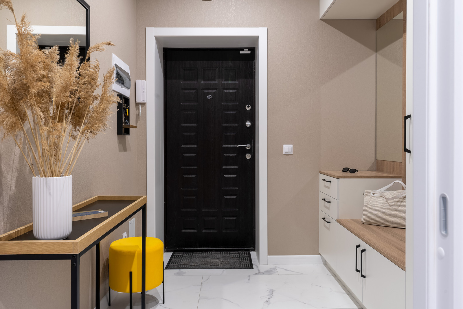 Мебель для квартиры в аренду в ЖК «Прибалтийская Ривьера»