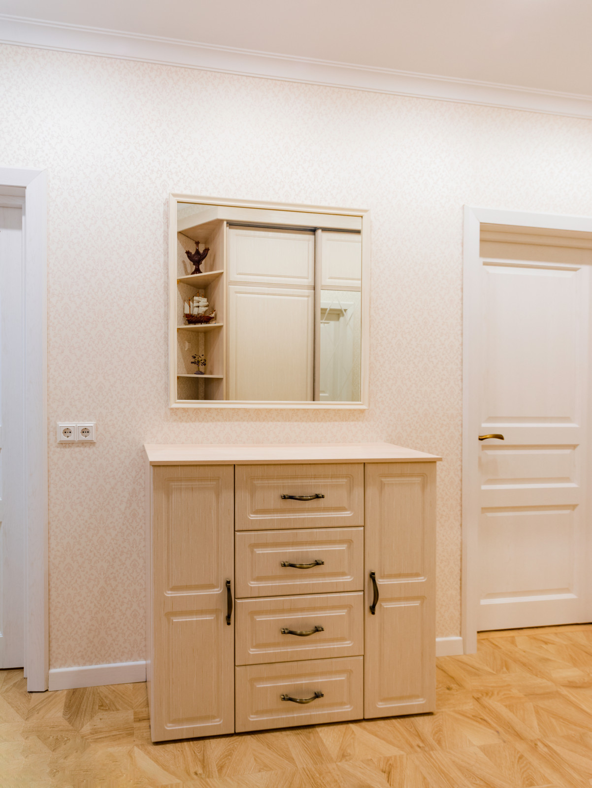 Московский, 76