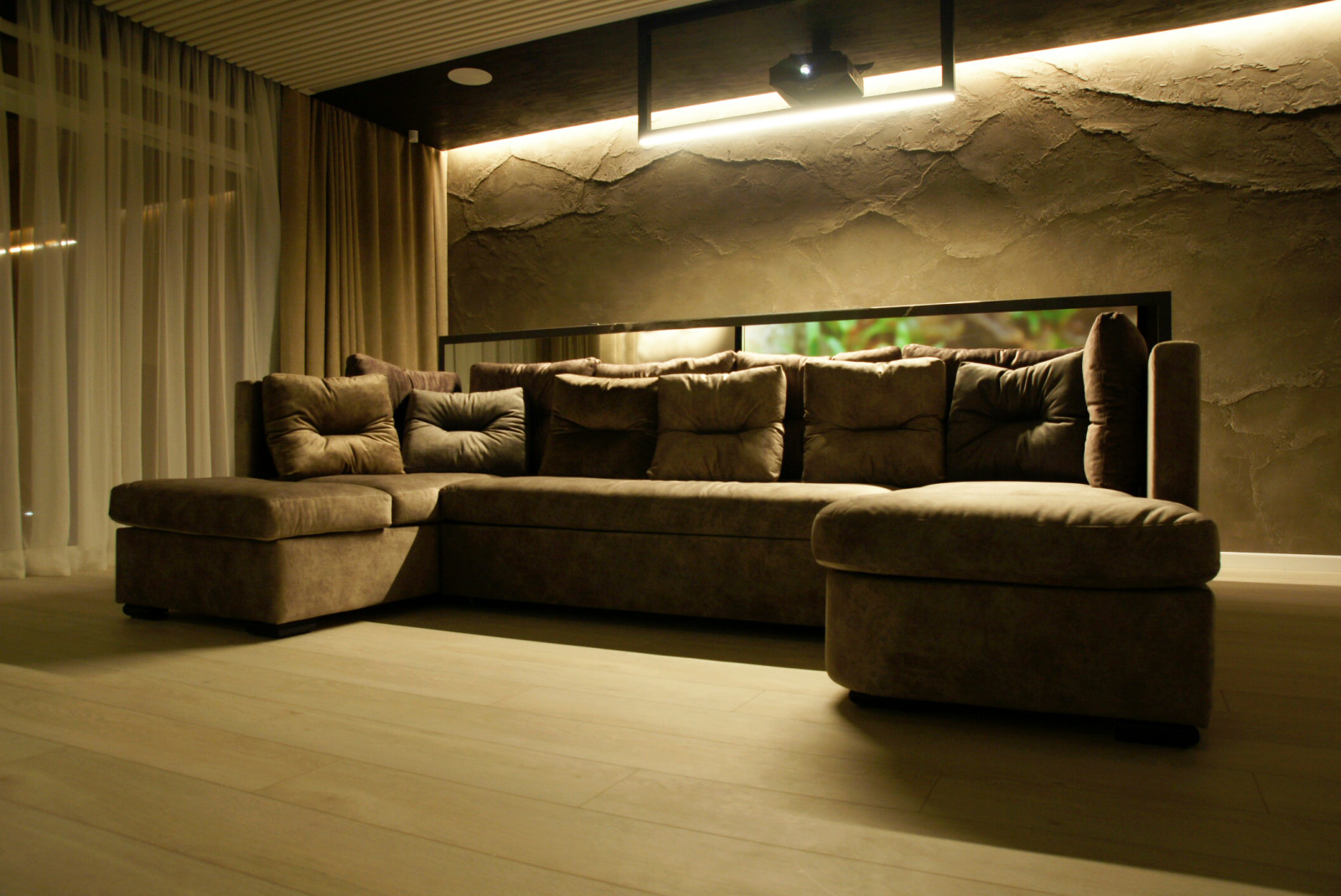 Обложка проекта: Домашний кинозал и 4 зоны звука в Псковской области