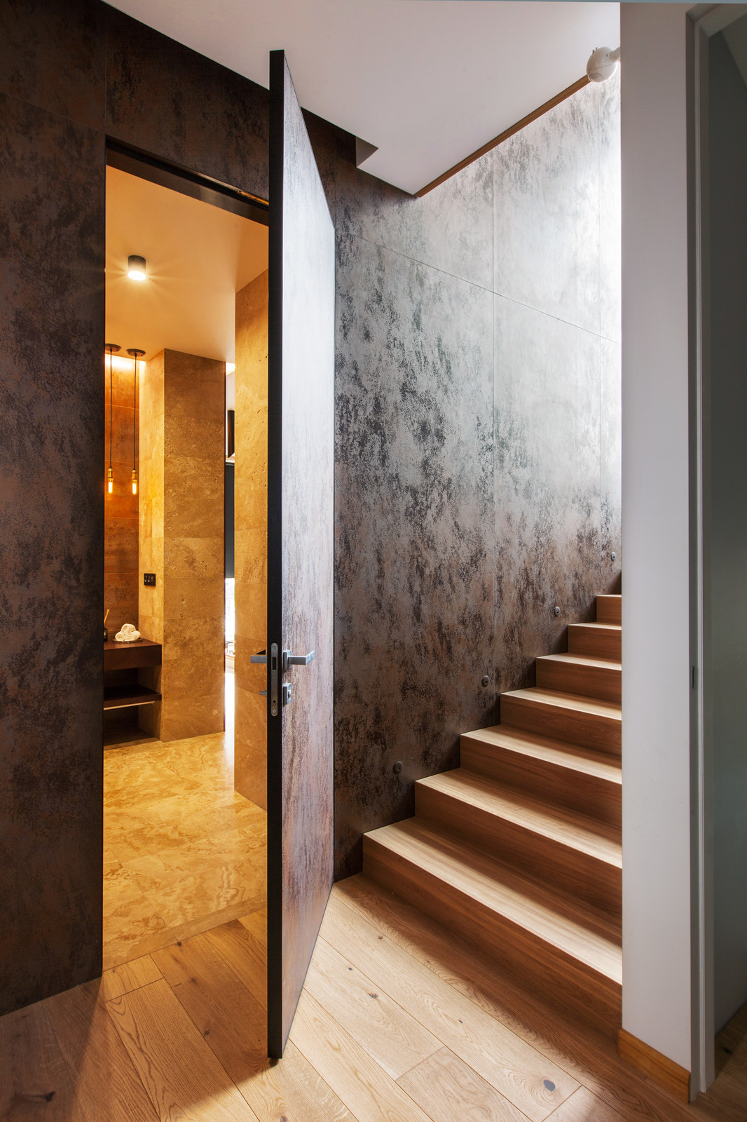 ДОМ НА НОВОЙ РИГЕ