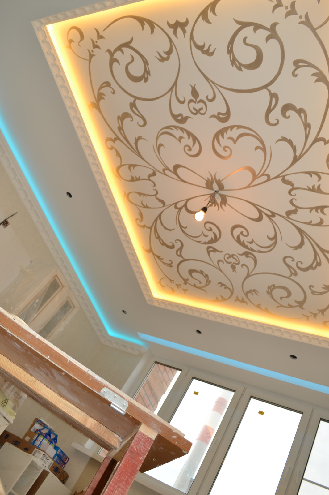 Обьемная лепка, барельеф и роспись потолка