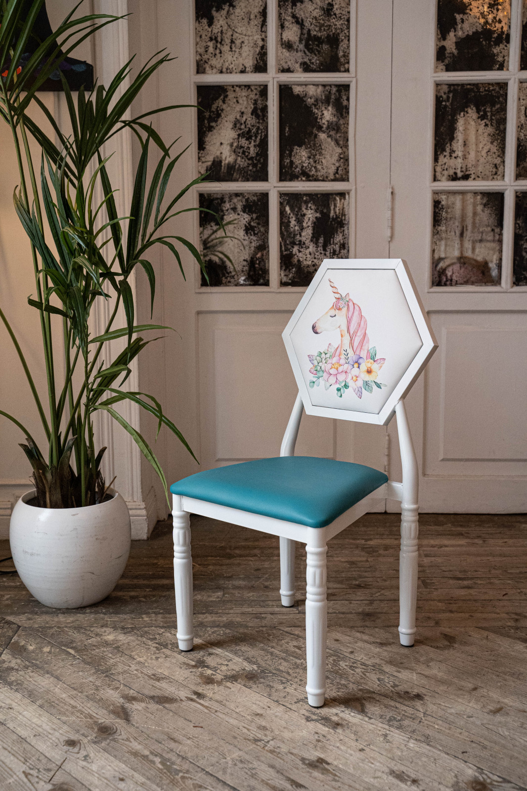 Металлические стулья